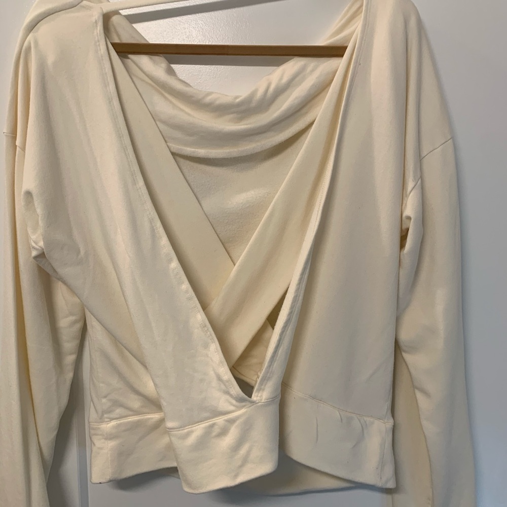 Alo Yoga cream pullover sweatshirt w/ open back